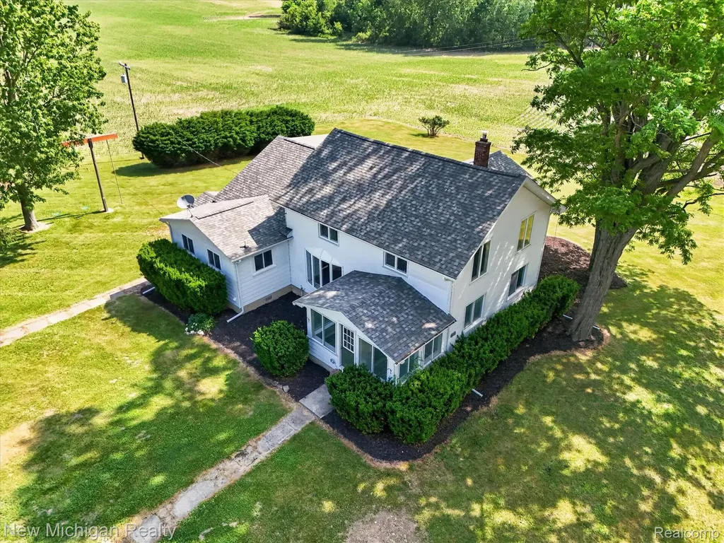 11374 Lahring Road Argentine Township MI 48418