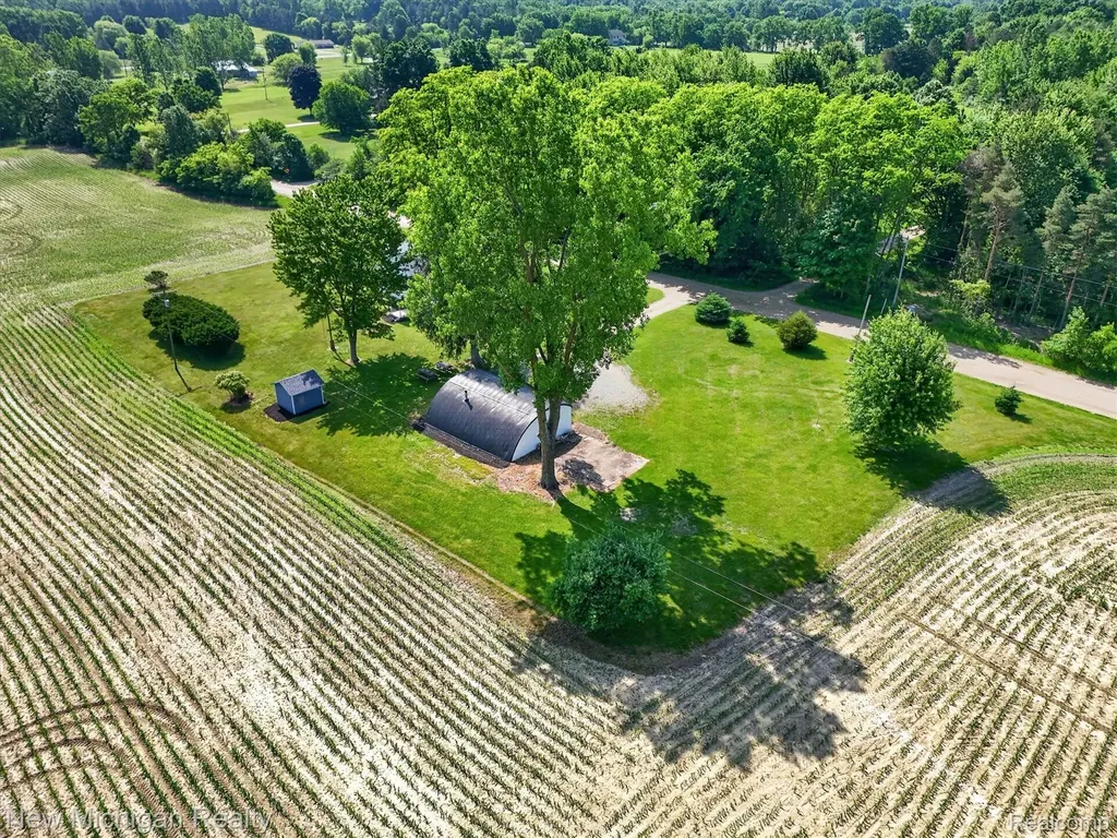 11374 Lahring Road Argentine Township MI 48418