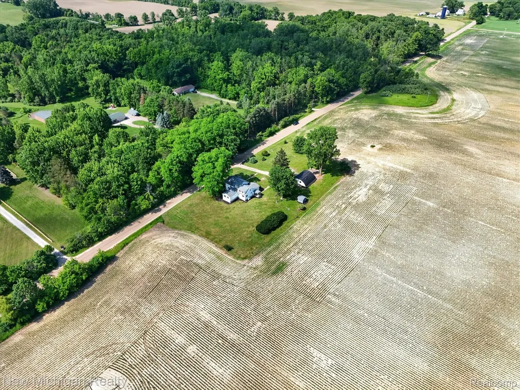 11374 Lahring Road Argentine Township MI 48418