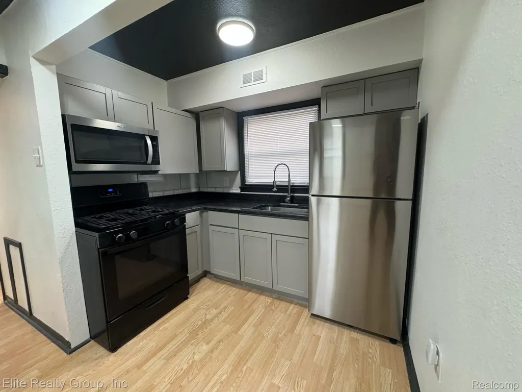 5990 Janet Street Taylor City MI 48180