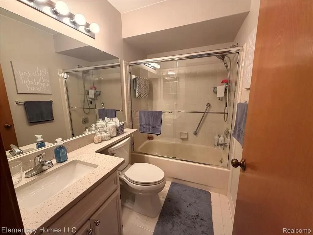 49459 Tarrytown Court Shelby Charter Township MI 48315