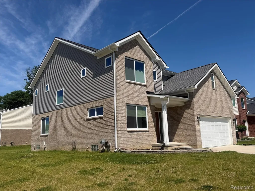 33259 Blue Spruce Drive Sterling Heights City MI 48310