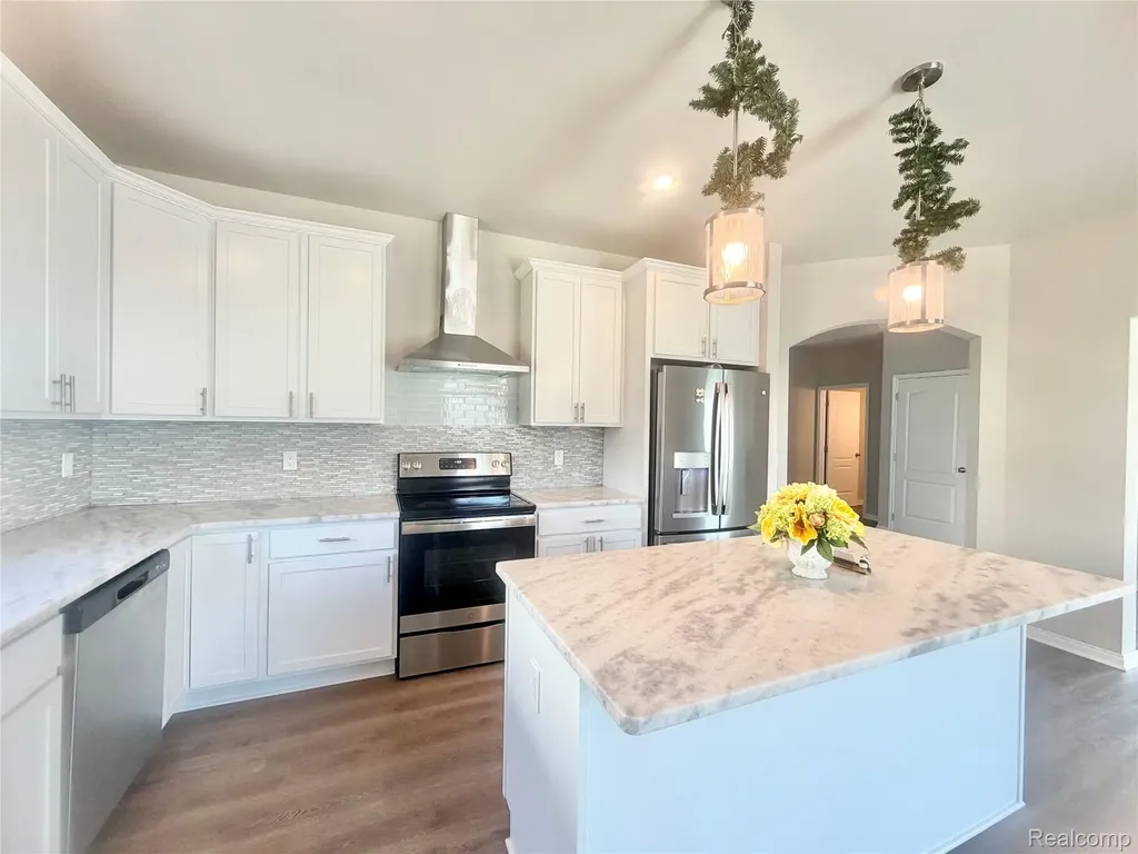 33259 Blue Spruce Drive Sterling Heights City MI 48310
