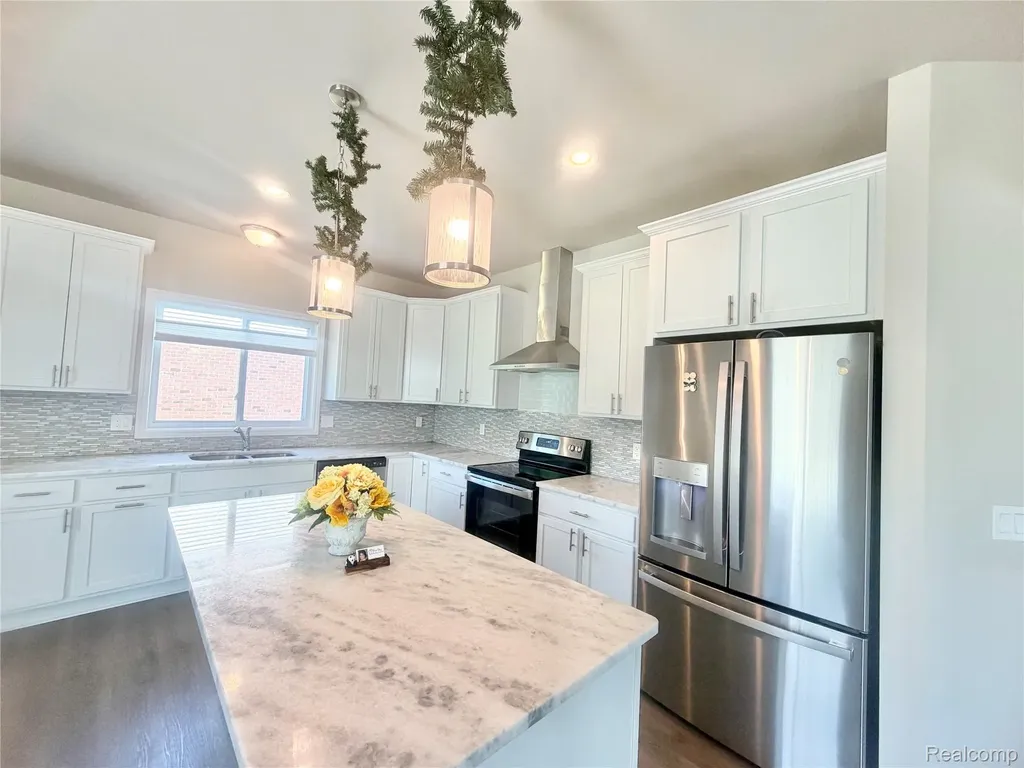 33259 Blue Spruce Drive Sterling Heights City MI 48310