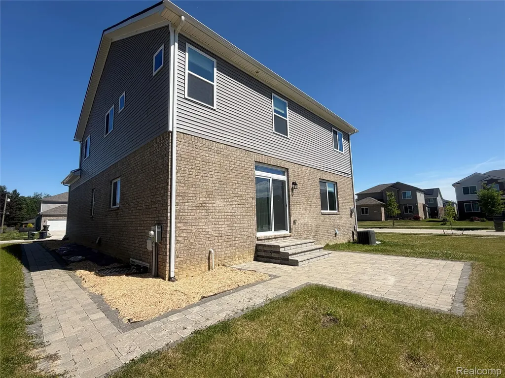 33259 Blue Spruce Drive Sterling Heights City MI 48310