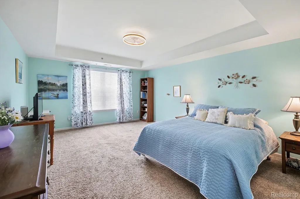 2104 Country Club Drive St. Clair Shores City MI 48082
