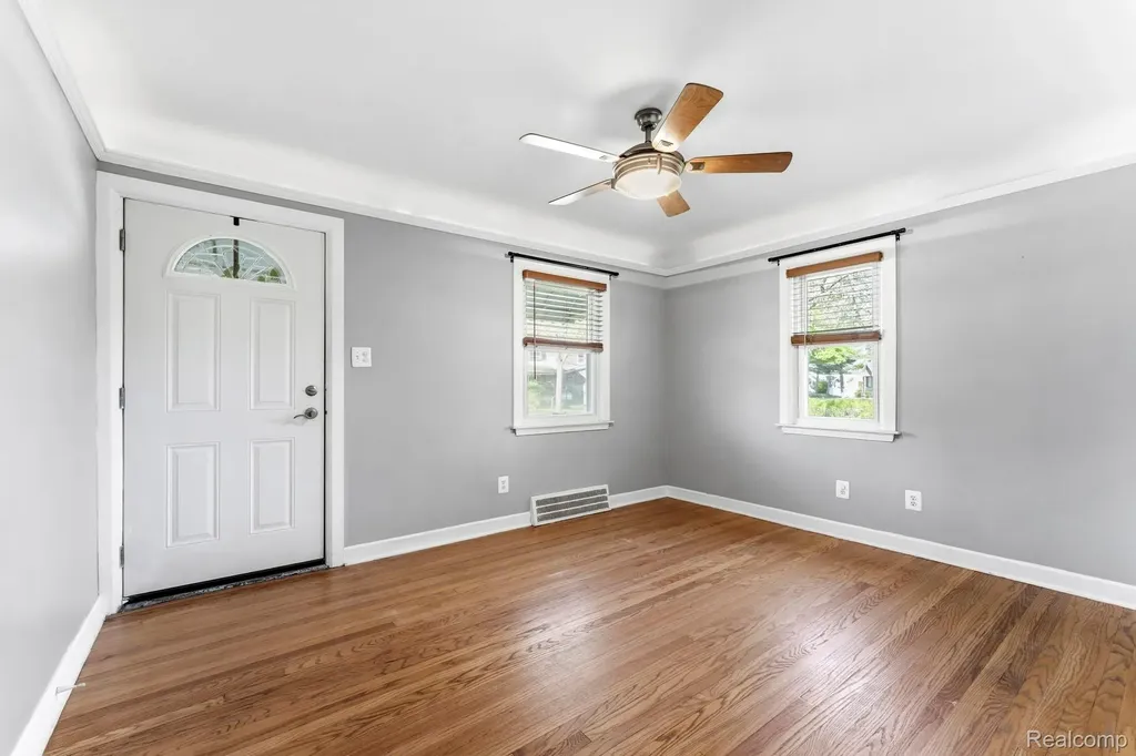 23080 Audette Street Dearborn City MI 48124