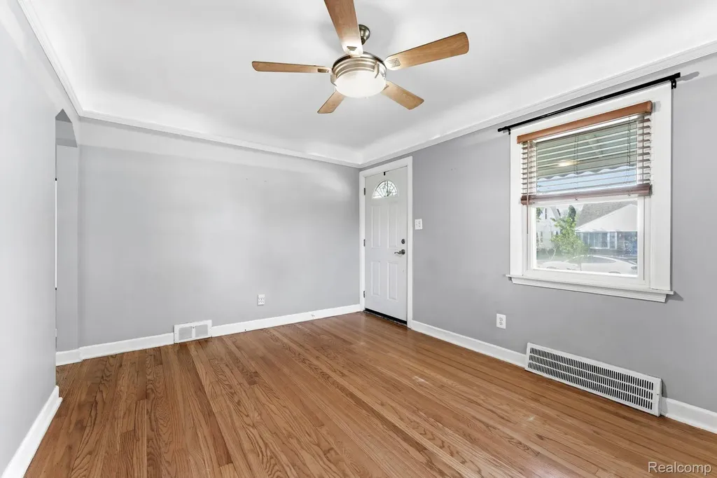 23080 Audette Street Dearborn City MI 48124