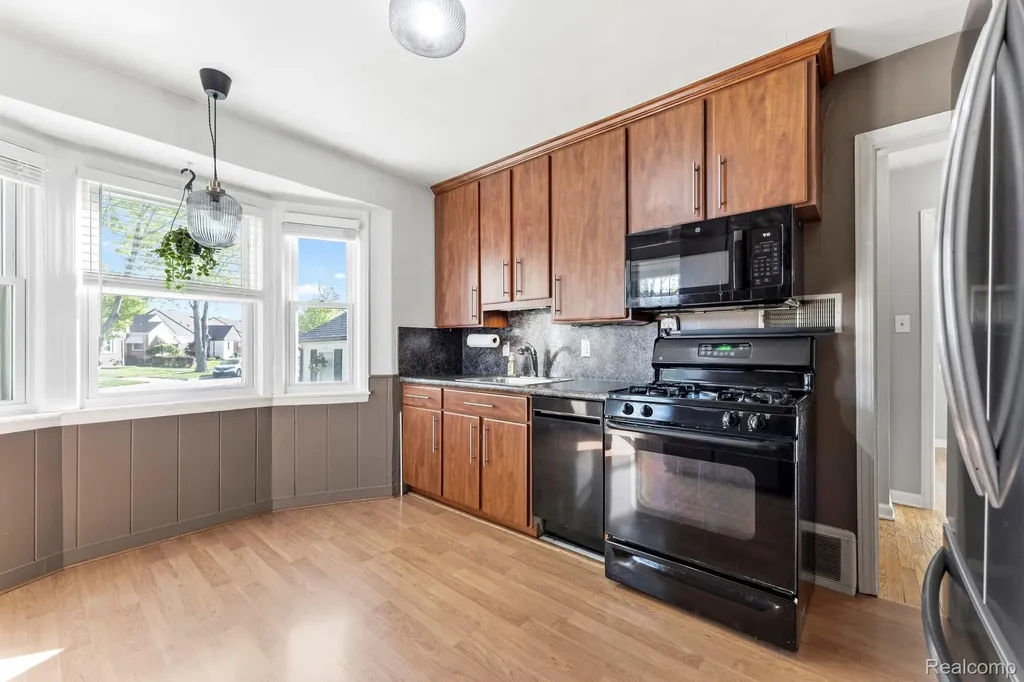 23080 Audette Street Dearborn City MI 48124