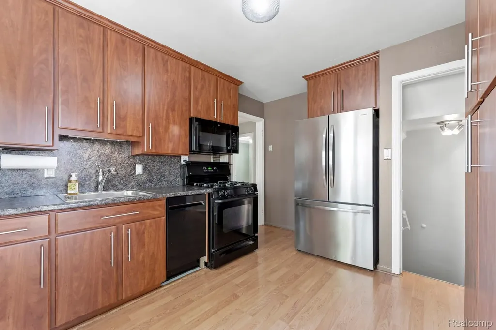 23080 Audette Street Dearborn City MI 48124