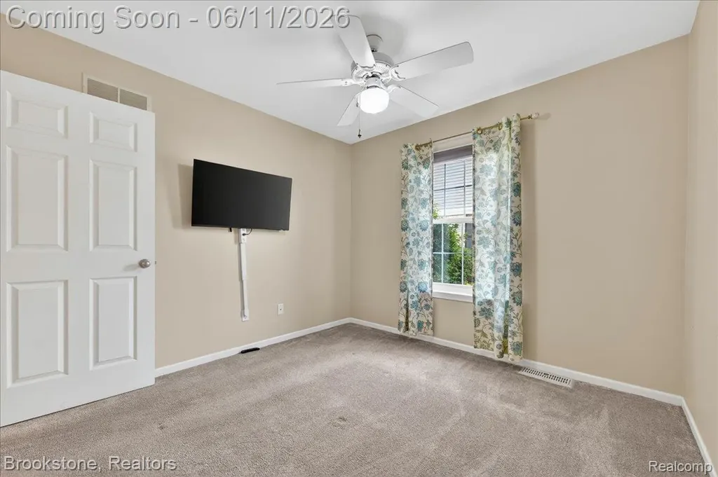 25406 Willowbrook Court Huron Charter Township MI 48134