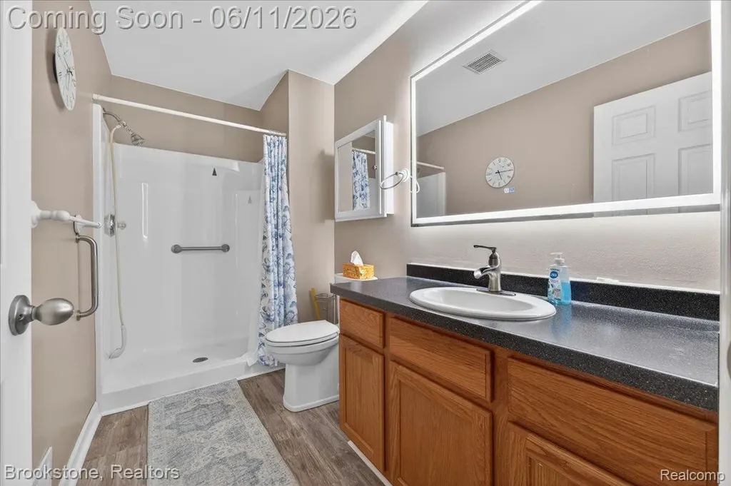 25406 Willowbrook Court Huron Charter Township MI 48134