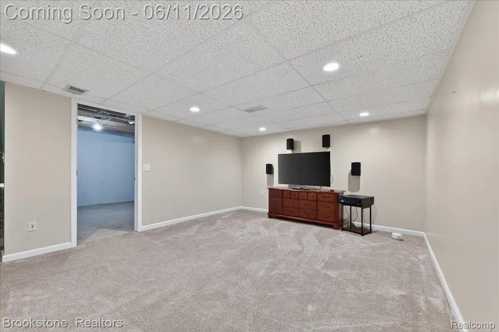 25406 Willowbrook Court Huron Charter Township MI 48134