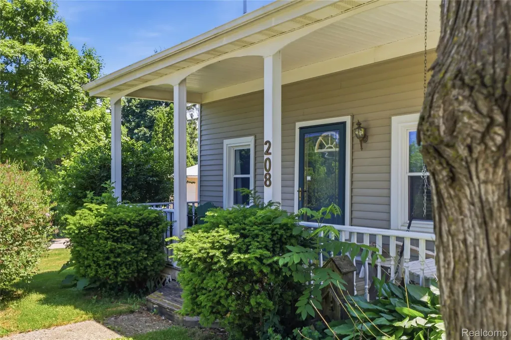 208 Flushing Street Gaines Township MI 48436