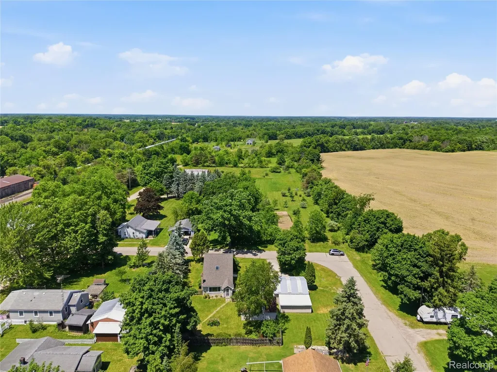 208 Flushing Street Gaines Township MI 48436
