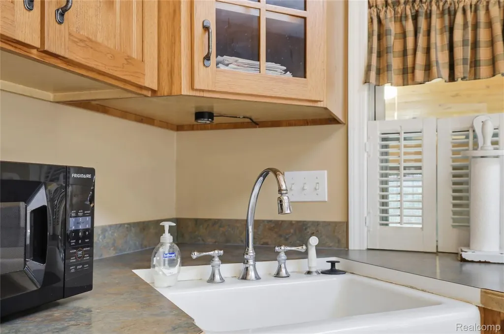 208 Flushing Street Gaines Township MI 48436