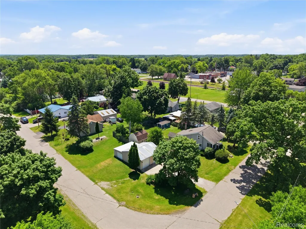 208 Flushing Street Gaines Township MI 48436