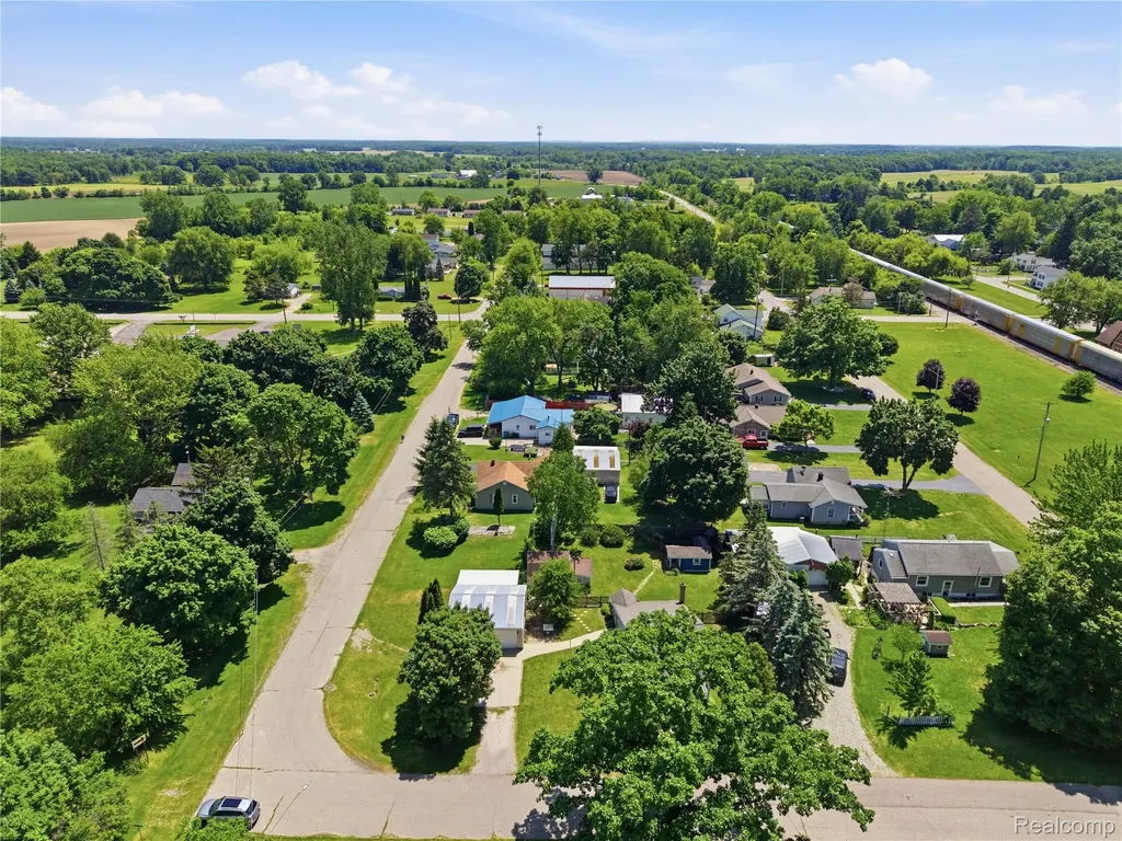 208 Flushing Street Gaines Township MI 48436