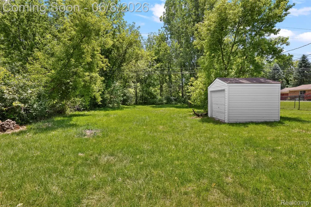 28075 Annapolis Road Westland City MI 48186