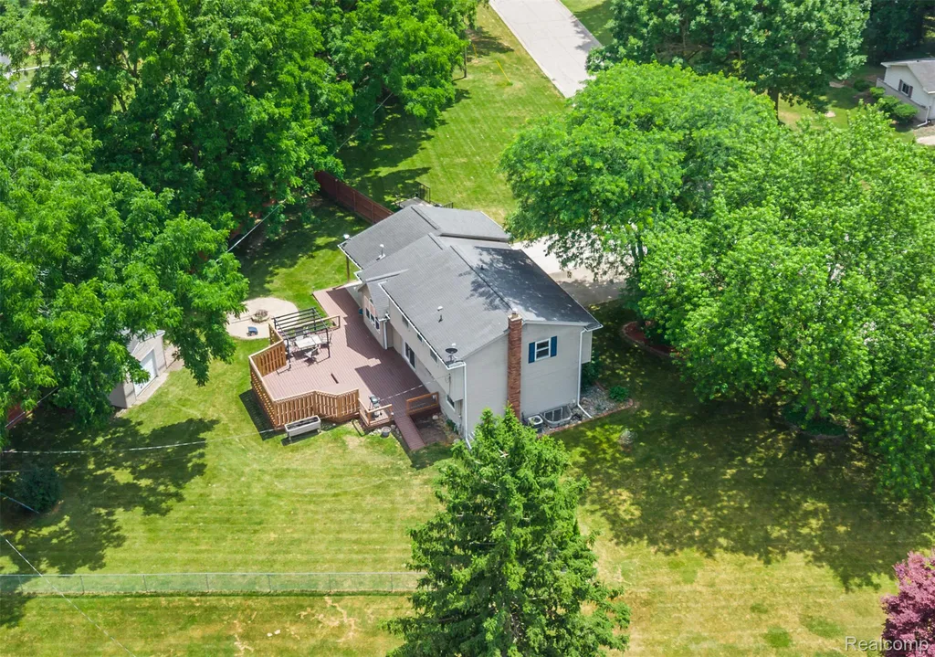 4191 Knollwood Drive Grand Blanc Charter Township MI 48439
