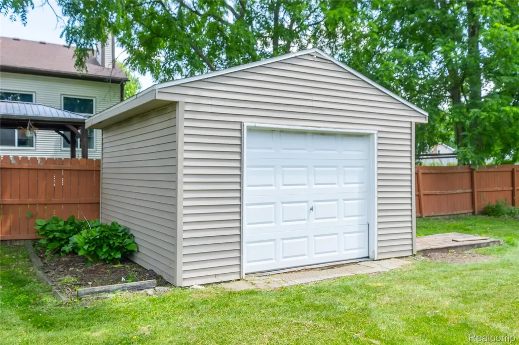 4191 Knollwood Drive Grand Blanc Charter Township MI 48439