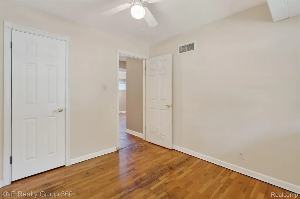 3842 Beechwood Avenue Flint City MI 48506