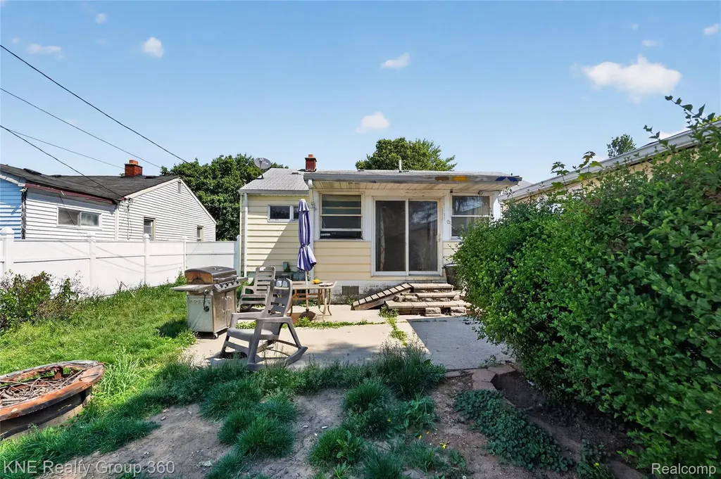 3842 Beechwood Avenue Flint City MI 48506