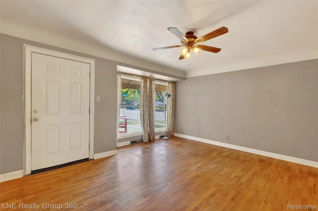 3842 Beechwood Avenue Flint City MI 48506