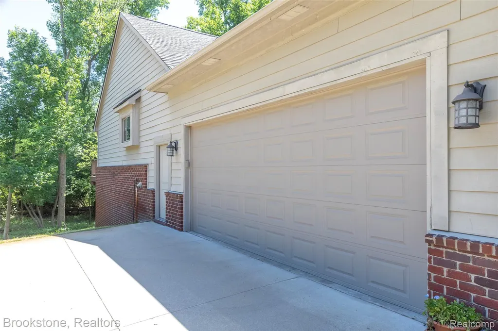 10295 Northridge Court White Lake Charter Township MI 48386