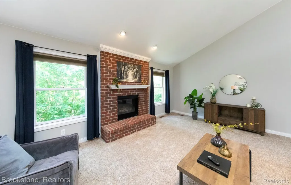 10295 Northridge Court White Lake Charter Township MI 48386