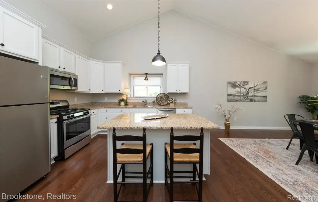 10295 Northridge Court White Lake Charter Township MI 48386