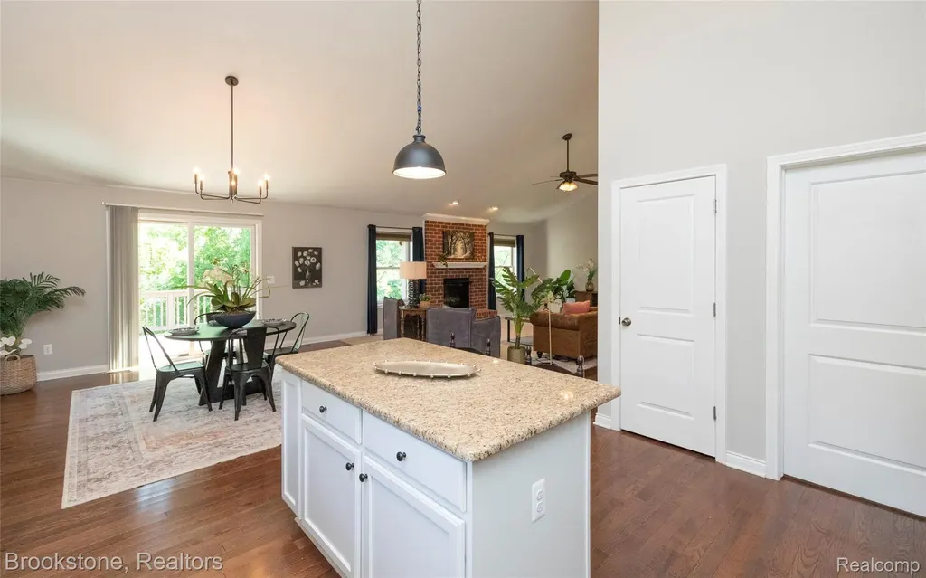 10295 Northridge Court White Lake Charter Township MI 48386