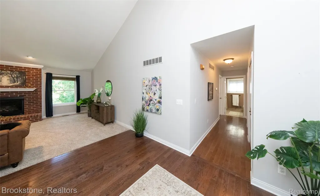 10295 Northridge Court White Lake Charter Township MI 48386