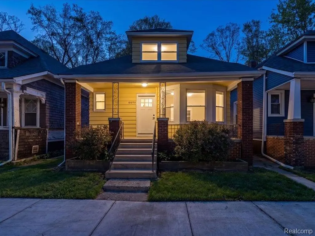 4498 Fischer Street Detroit City MI 48214