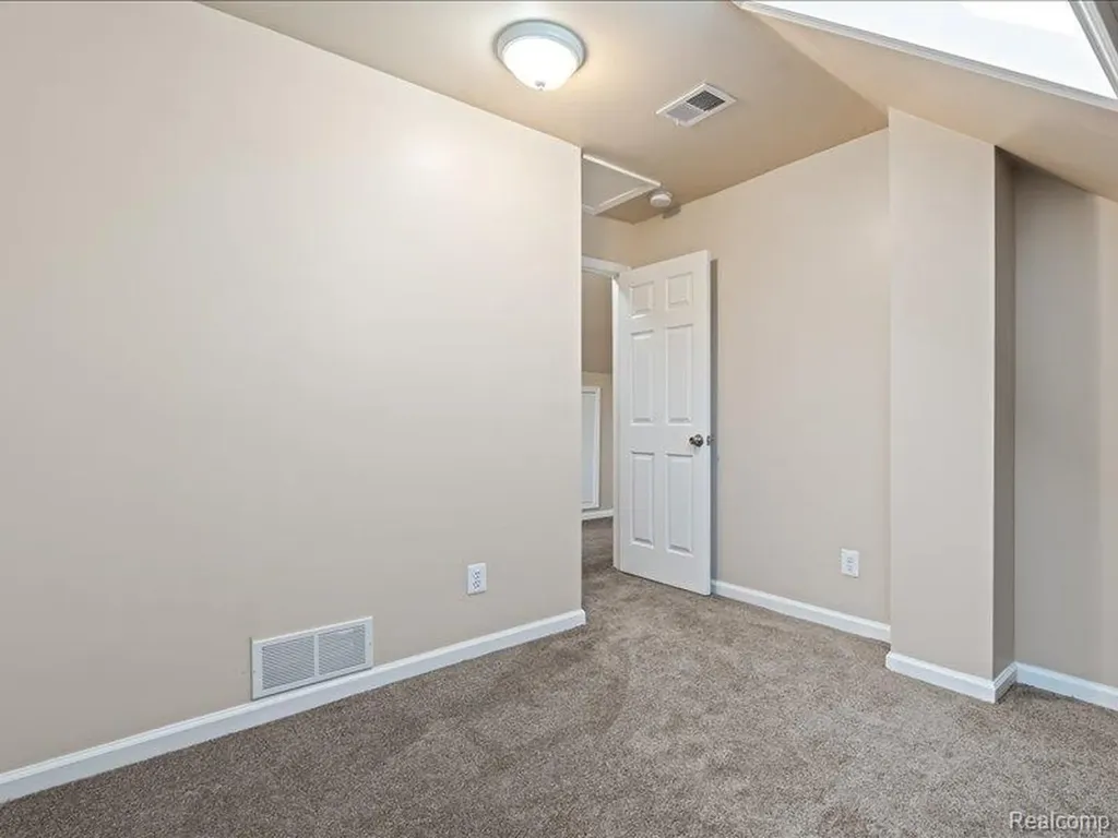 4498 Fischer Street Detroit City MI 48214