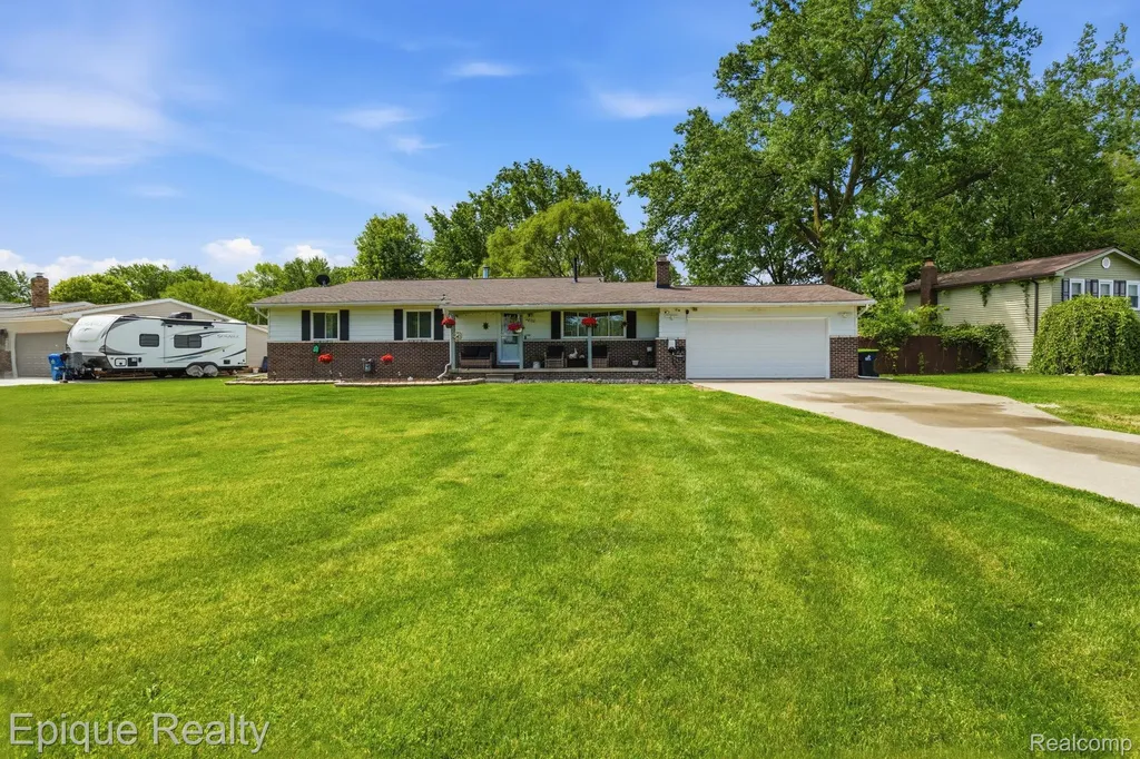 48132 Pheasant Street Chesterfield Township MI 48047