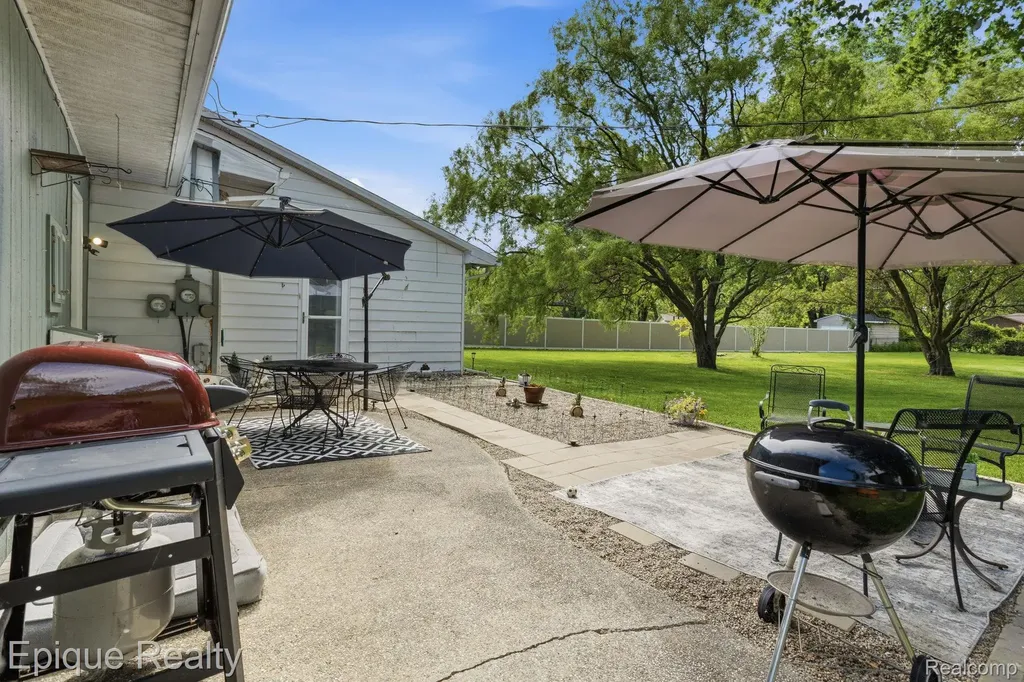 48132 Pheasant Street Chesterfield Township MI 48047