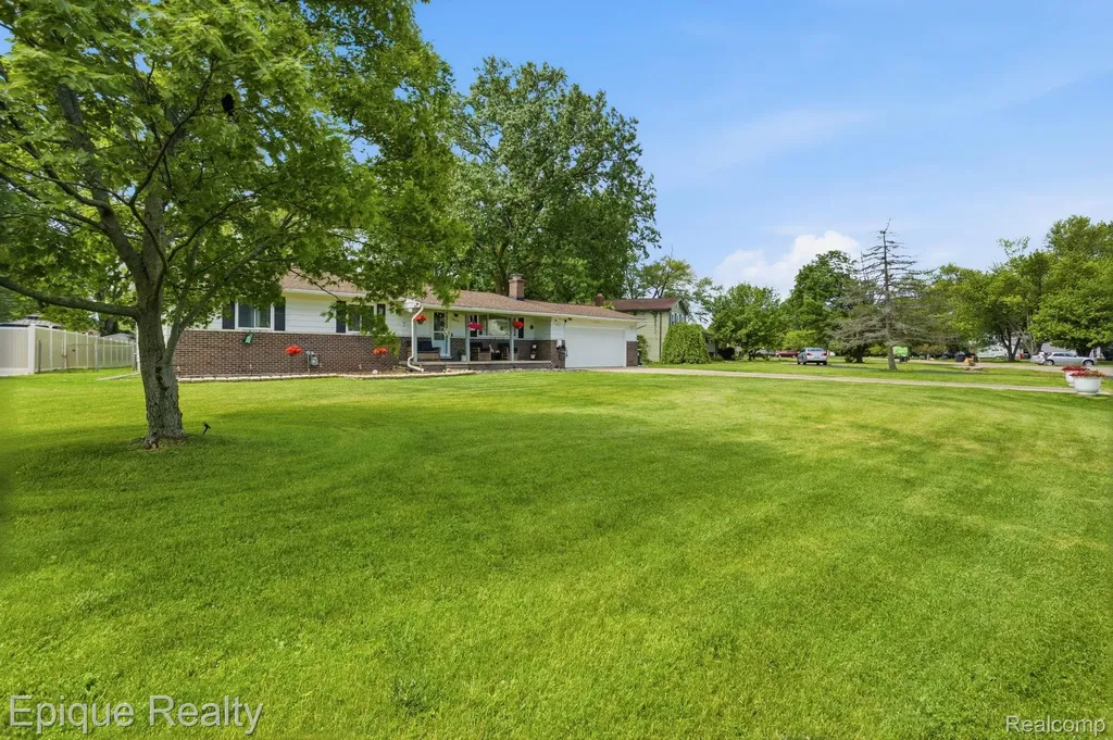 48132 Pheasant Street Chesterfield Township MI 48047