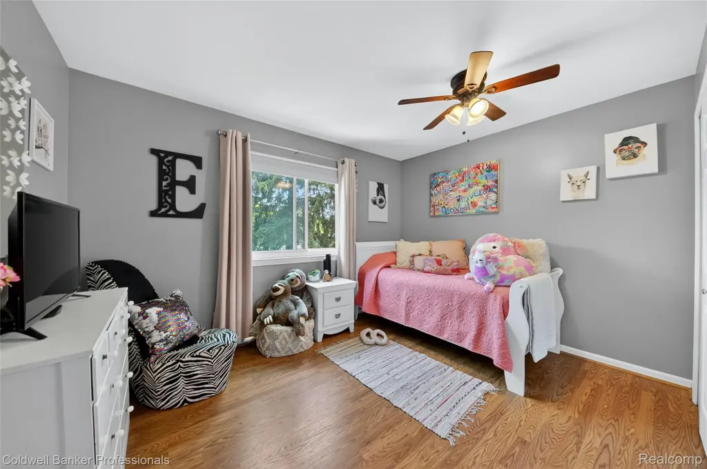 3580 Overton Street Waterford Charter Township MI 48328