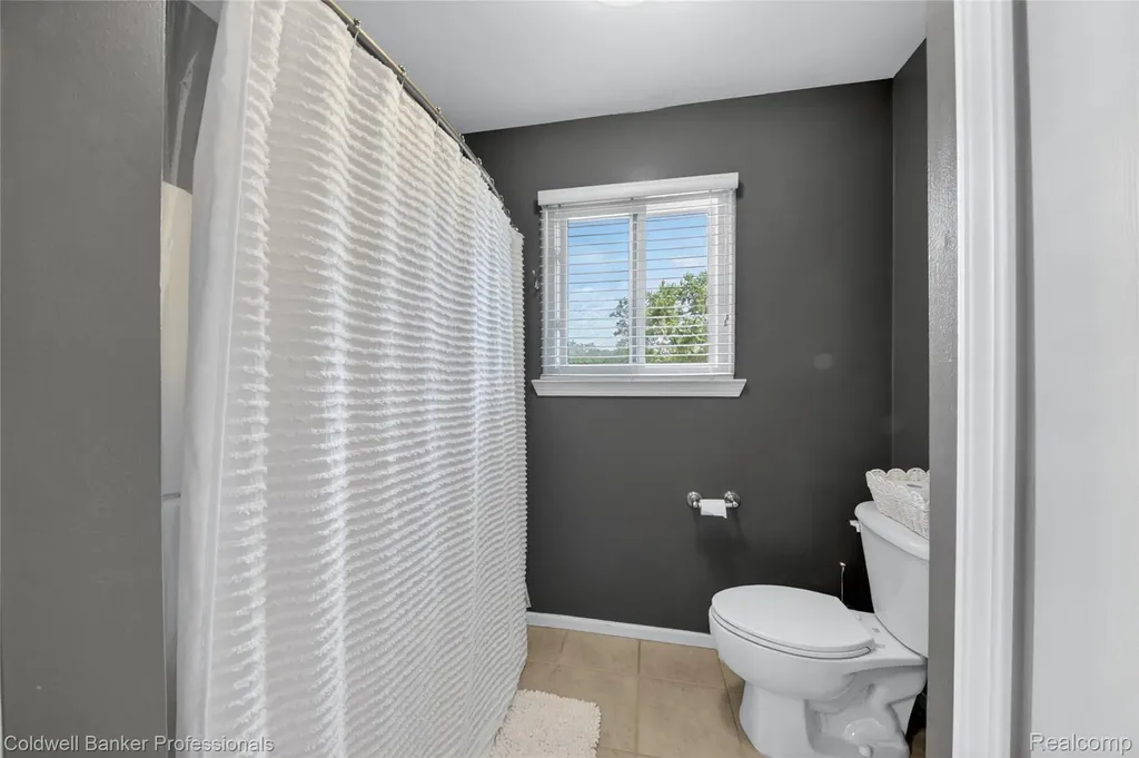 3580 Overton Street Waterford Charter Township MI 48328