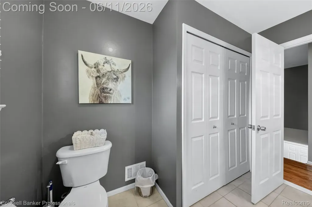 3580 Overton Street Waterford Charter Township MI 48328