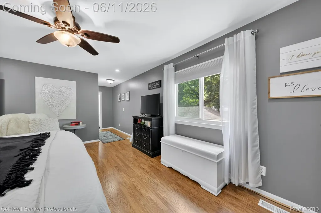 3580 Overton Street Waterford Charter Township MI 48328