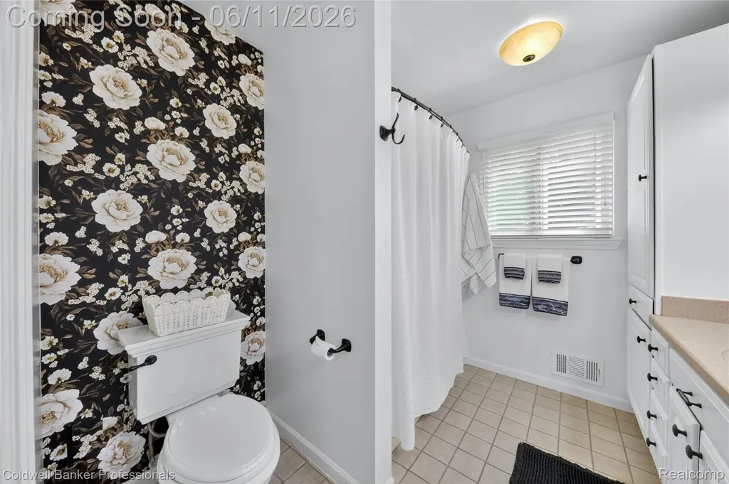 3580 Overton Street Waterford Charter Township MI 48328