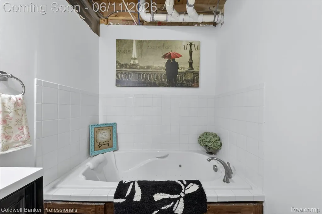 3580 Overton Street Waterford Charter Township MI 48328