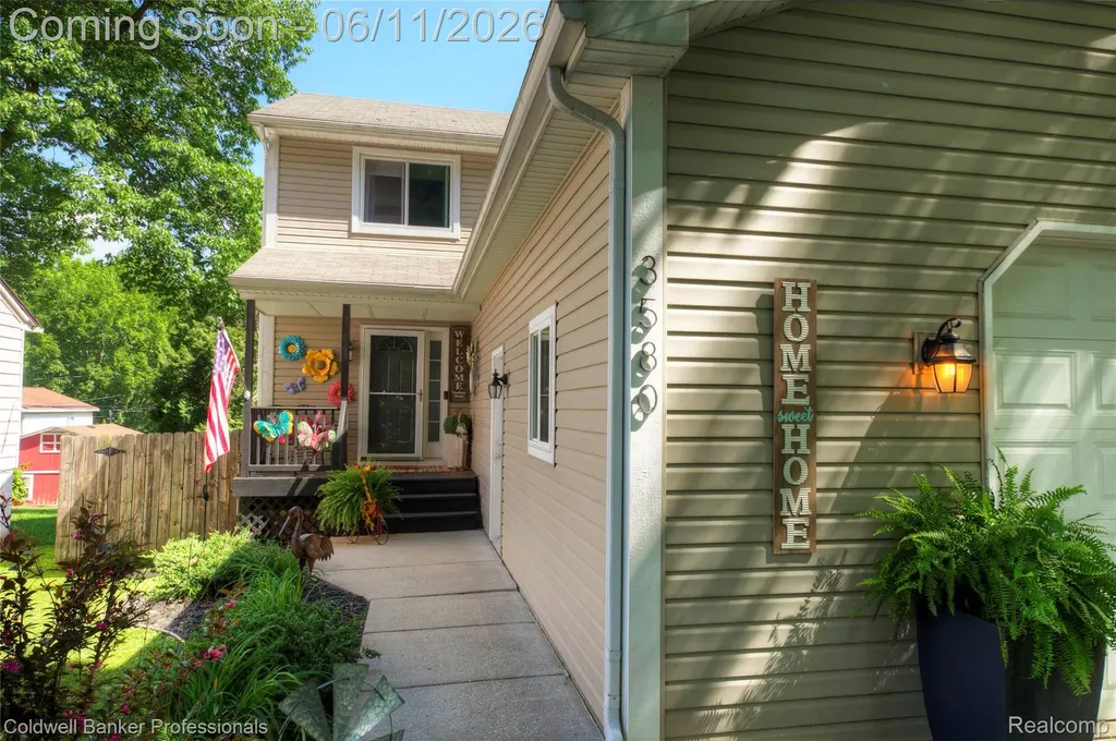 3580 Overton Street Waterford Charter Township MI 48328