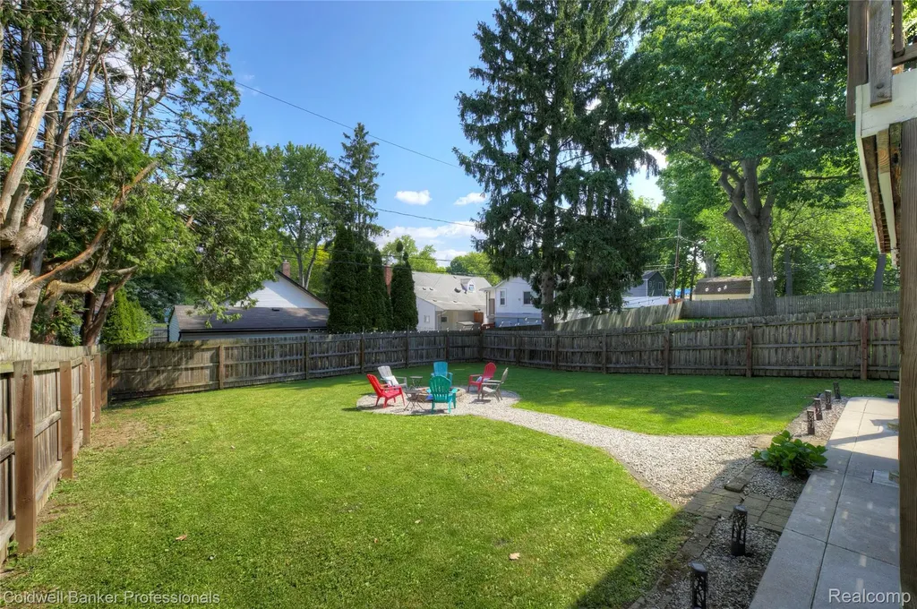 3580 Overton Street Waterford Charter Township MI 48328