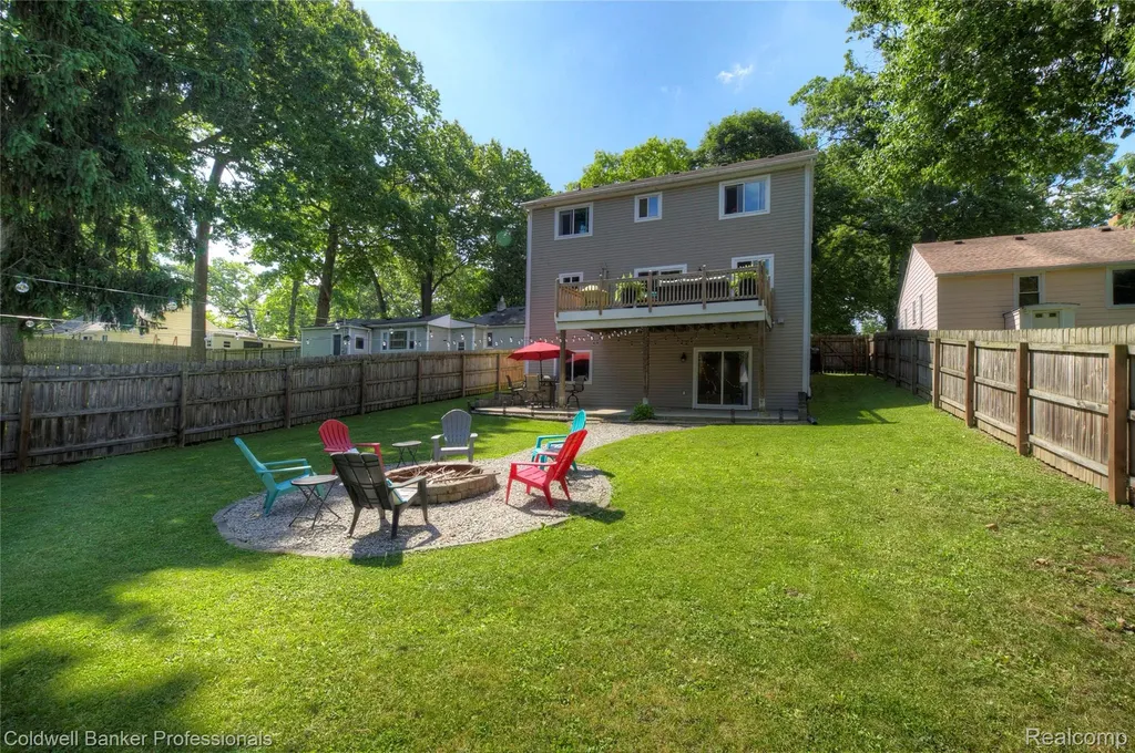 3580 Overton Street Waterford Charter Township MI 48328