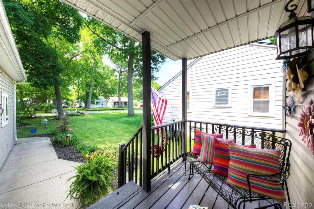 3580 Overton Street Waterford Charter Township MI 48328