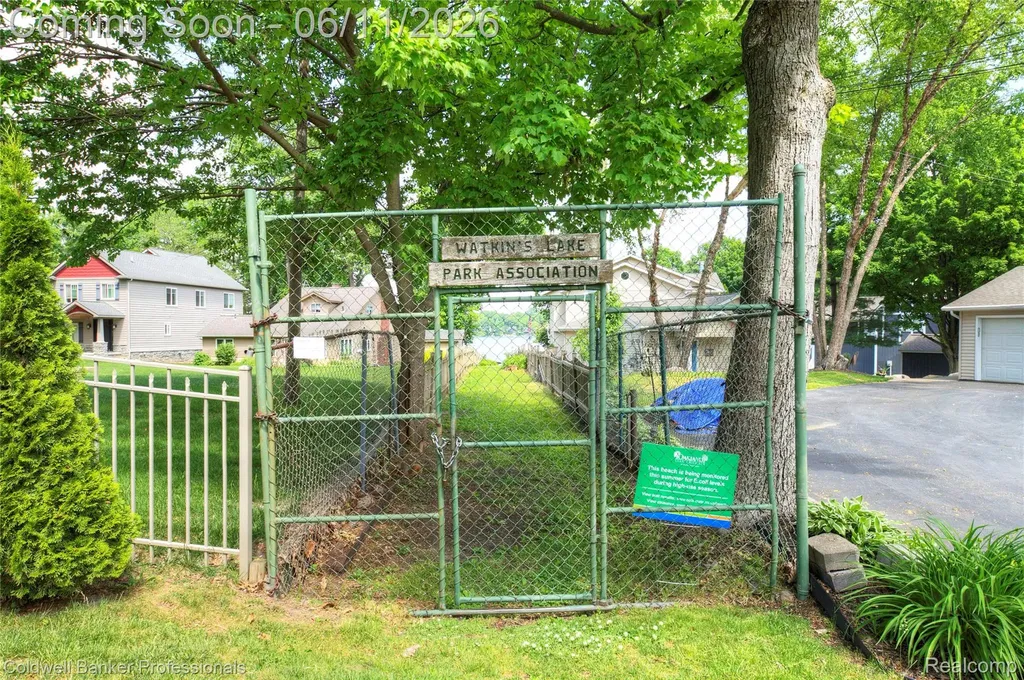 3580 Overton Street Waterford Charter Township MI 48328