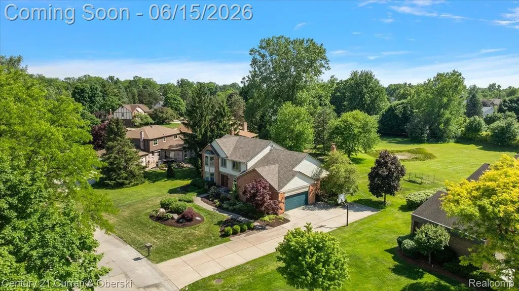 37125 Fox Glen Farmington Hills City MI 48331